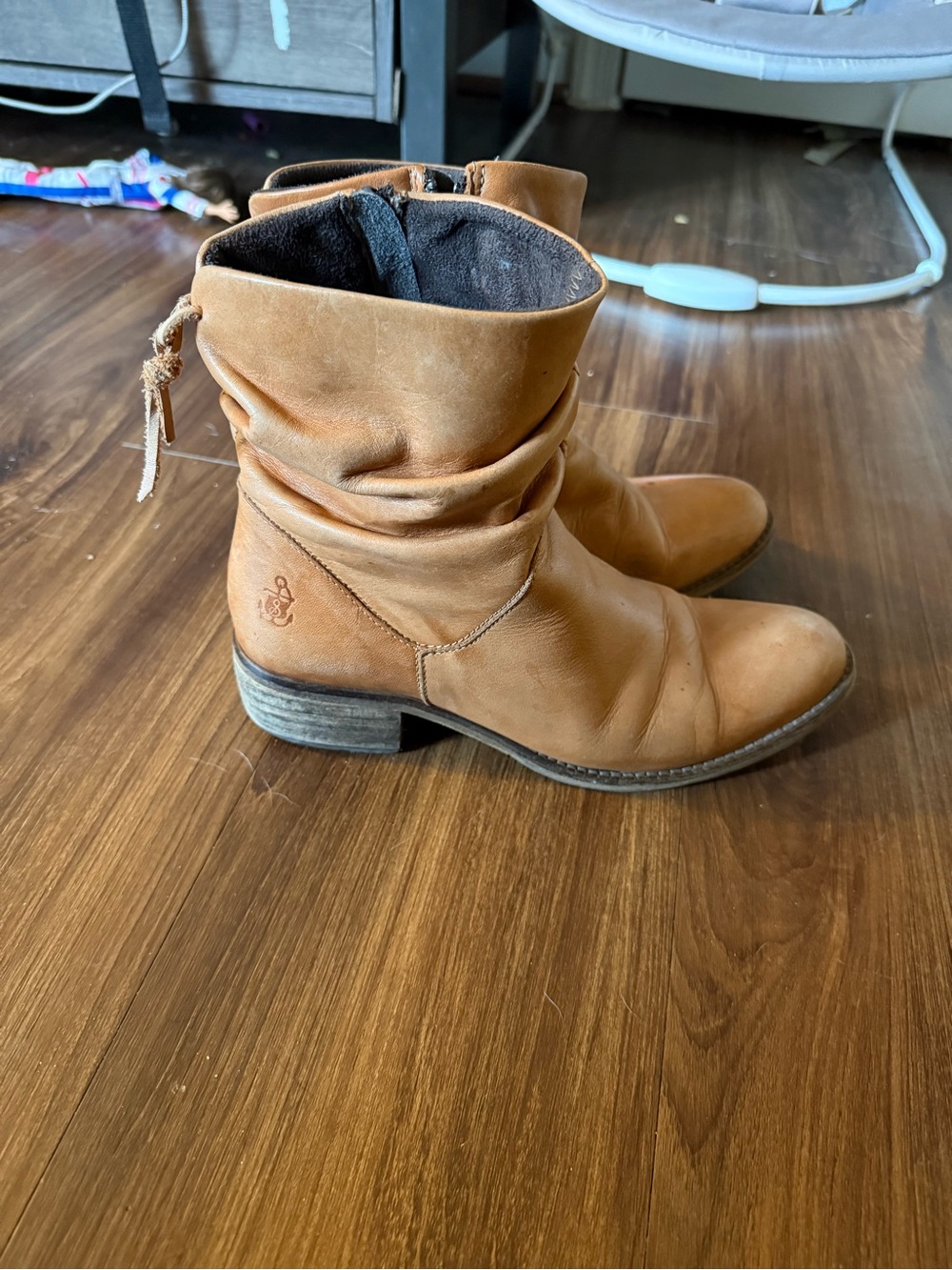 Women's Slouchy Tan Leather Ankle Booties with Low Stacked Heel